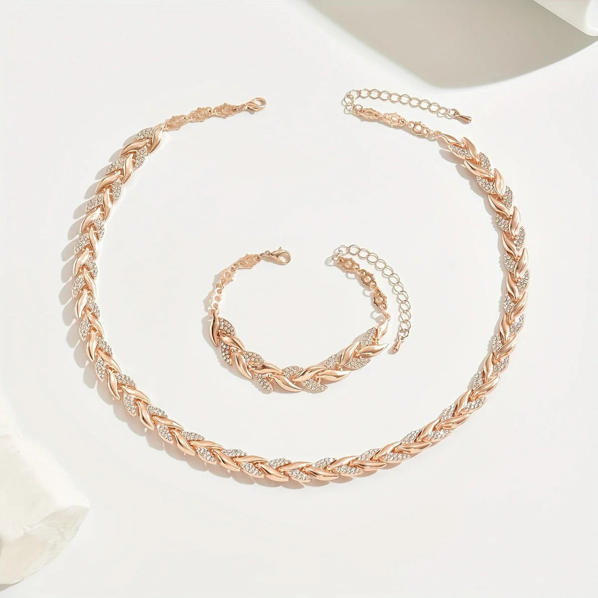 Amelia | Conjunto Aura (Incluye collar y pulsera a juego)